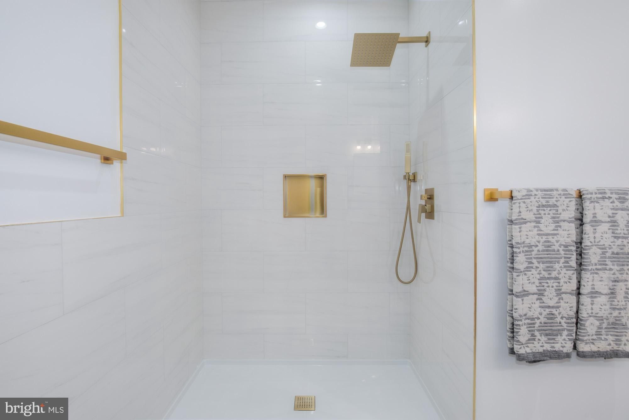 1218 5Th Street Ne Unit 1. Washington, DC 20002