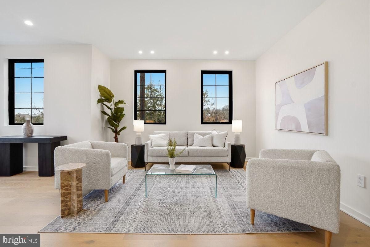 3554 T Street Nw. Washington, DC 20007