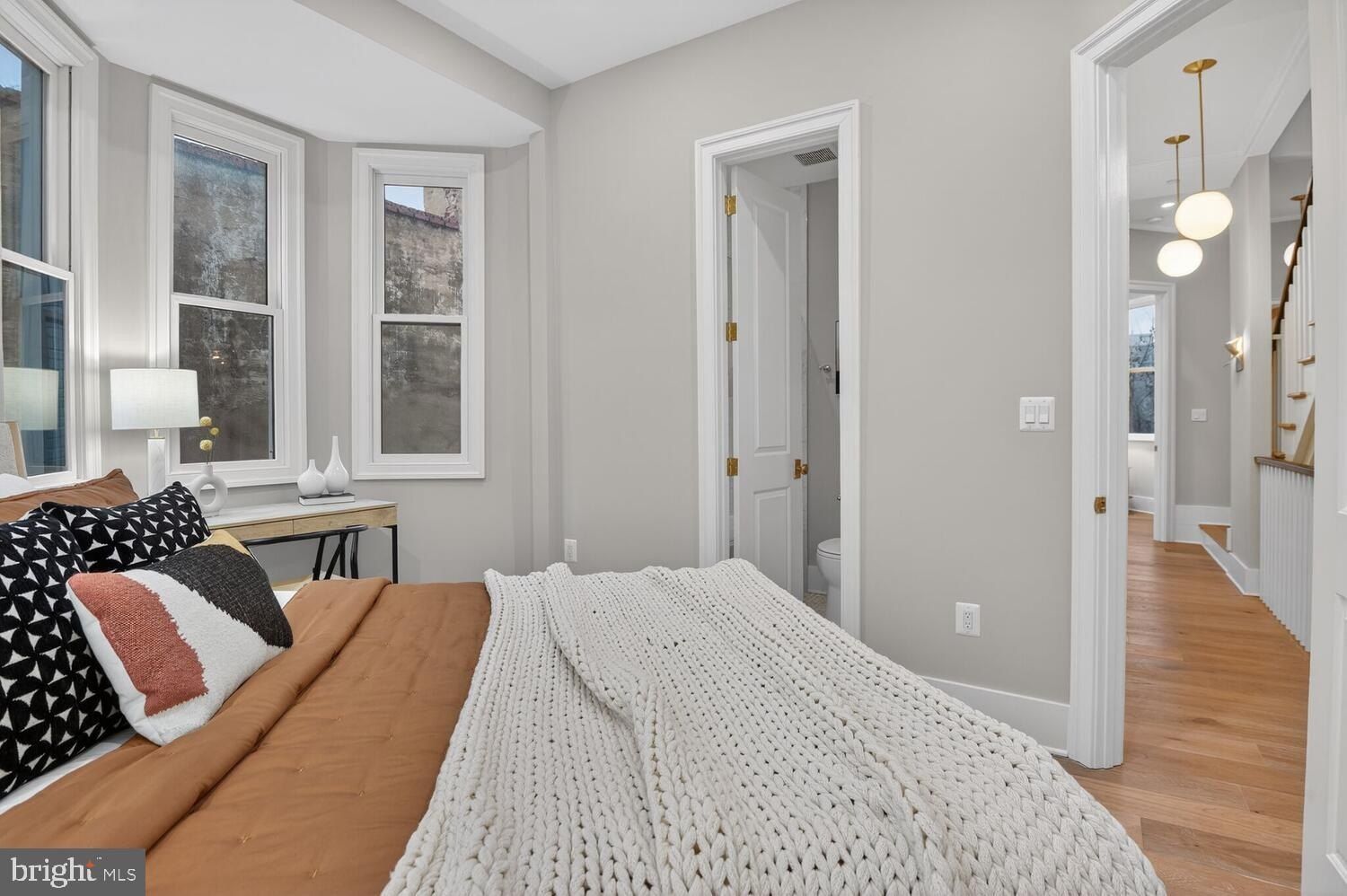 1810 15Th Street Nw Unit 2. Washington, DC 20009