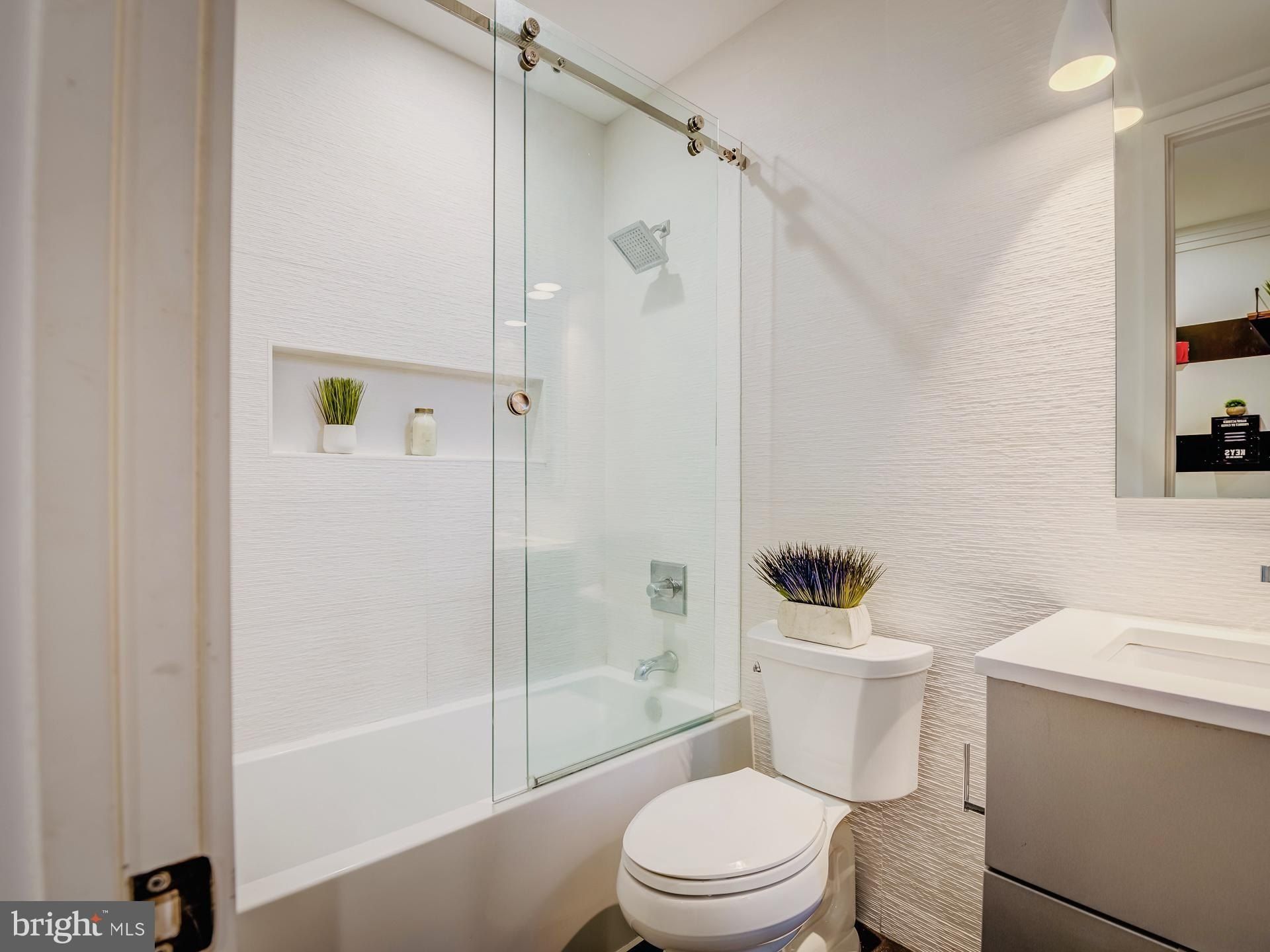 3527 14Th Street Nw Unit 2. Washington, DC 20010