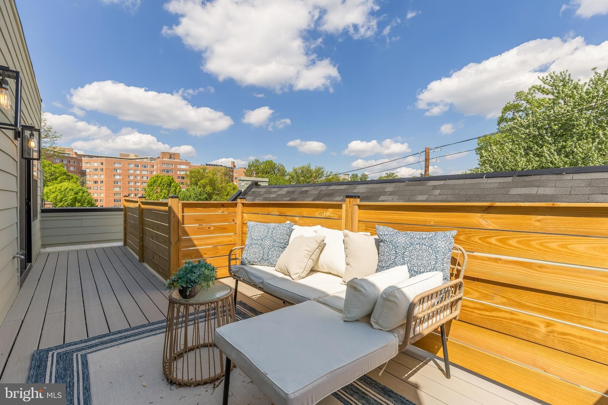 2606 41St Street Nw. Washington, DC 20007