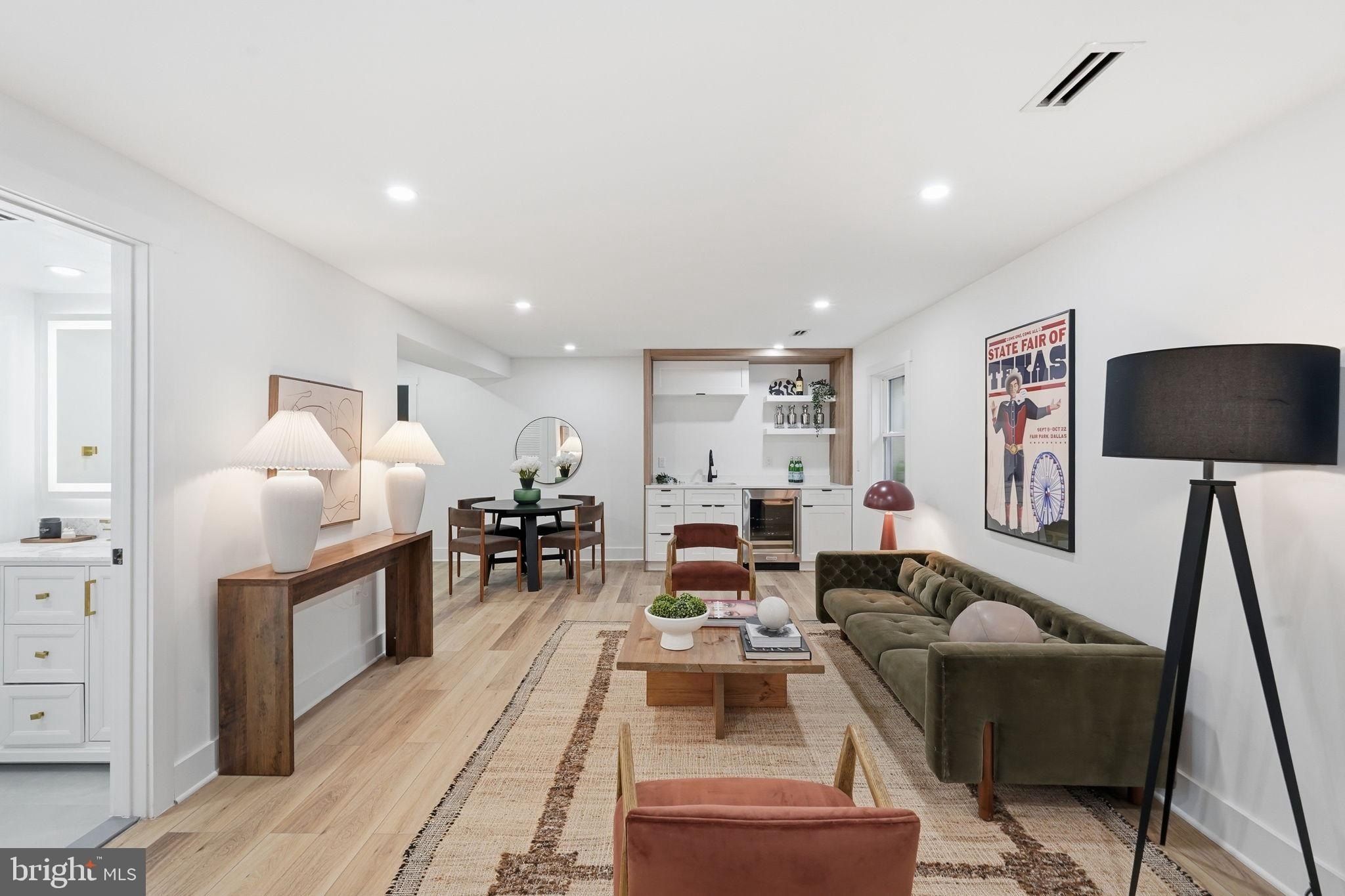 1355 Longfellow Street Nw. Washington, DC 20011
