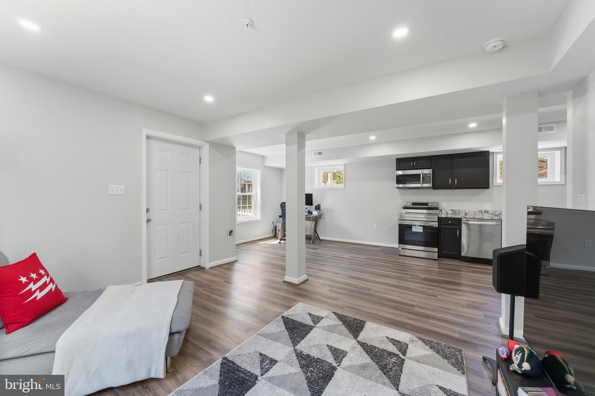 5332 D Street Se. Washington, DC 20019