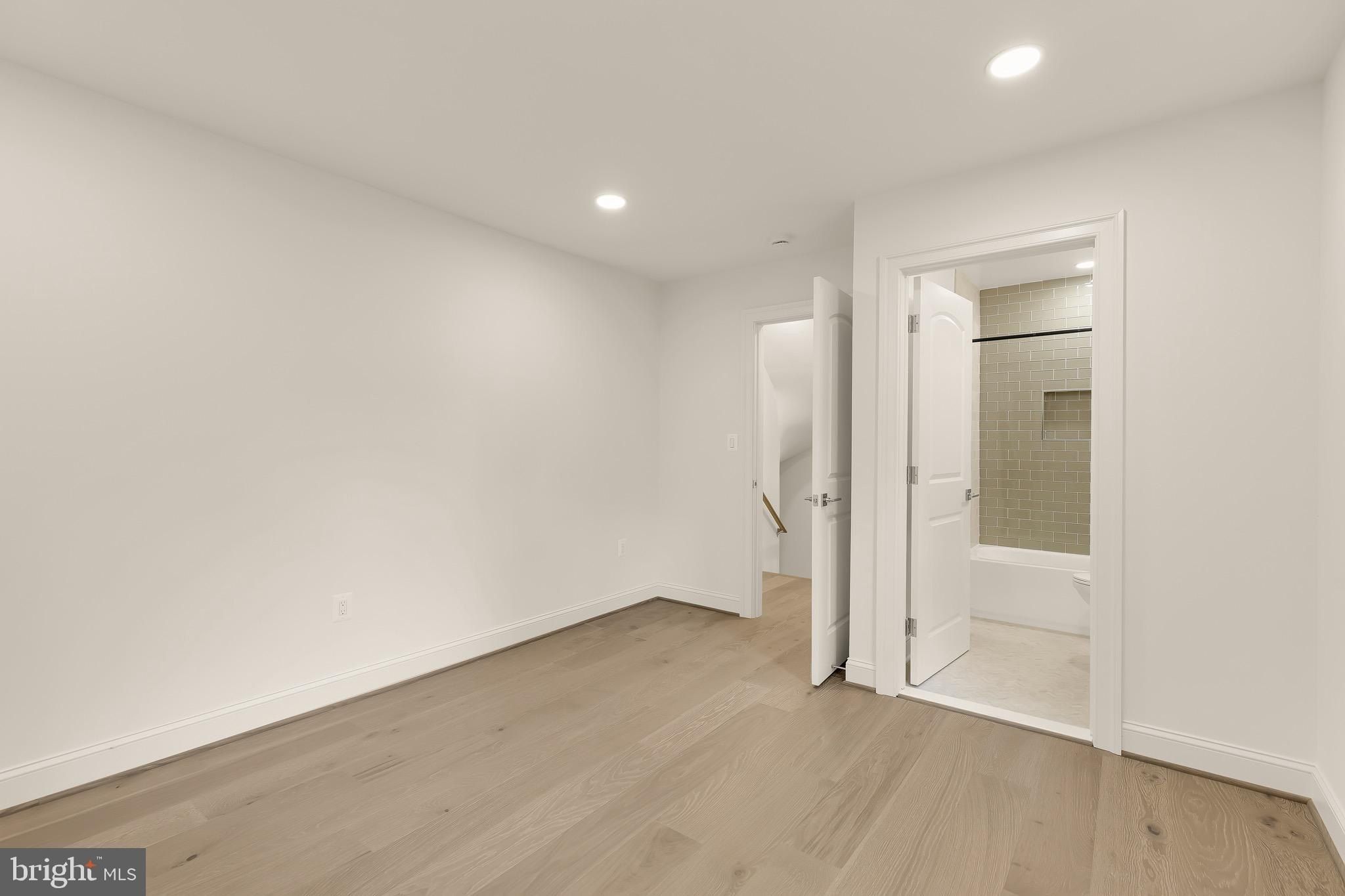 4827 Sedgwick Street Nw. Washington, DC 20016