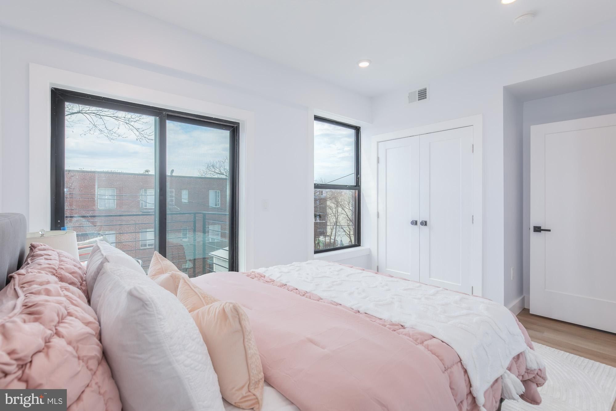 1012 17Th Place Ne. Washington, DC 20002