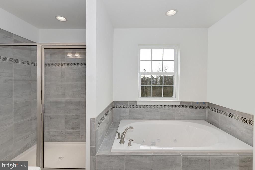 642 Gordon House Way. Middletown, DE 19709