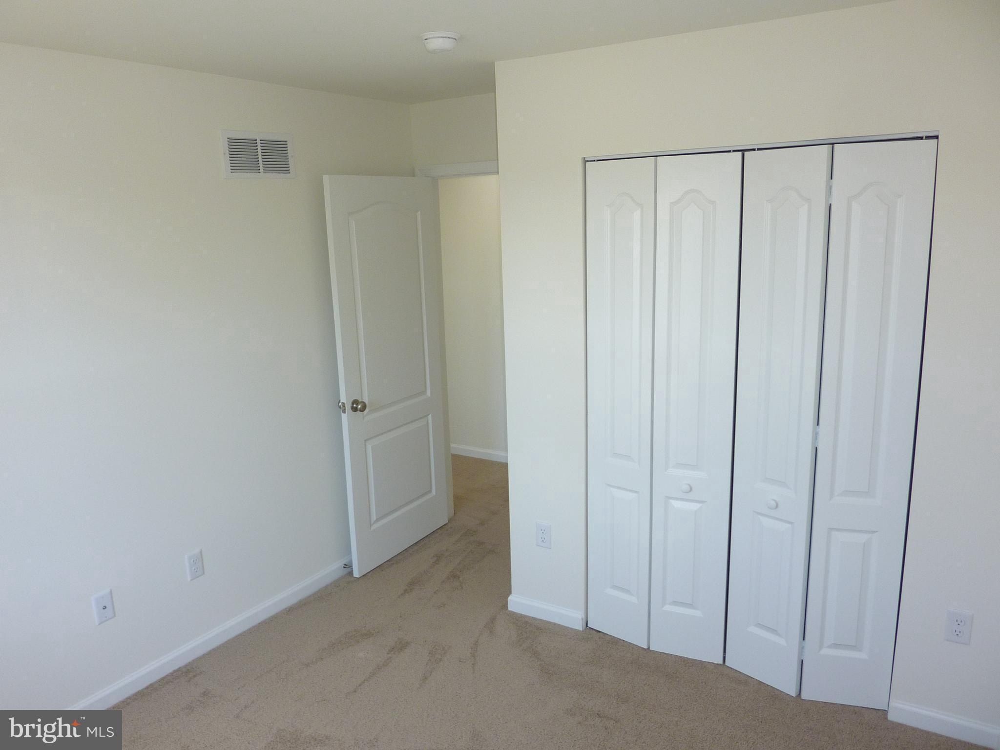 65 Cotswood Court. Smyrna, DE 19977