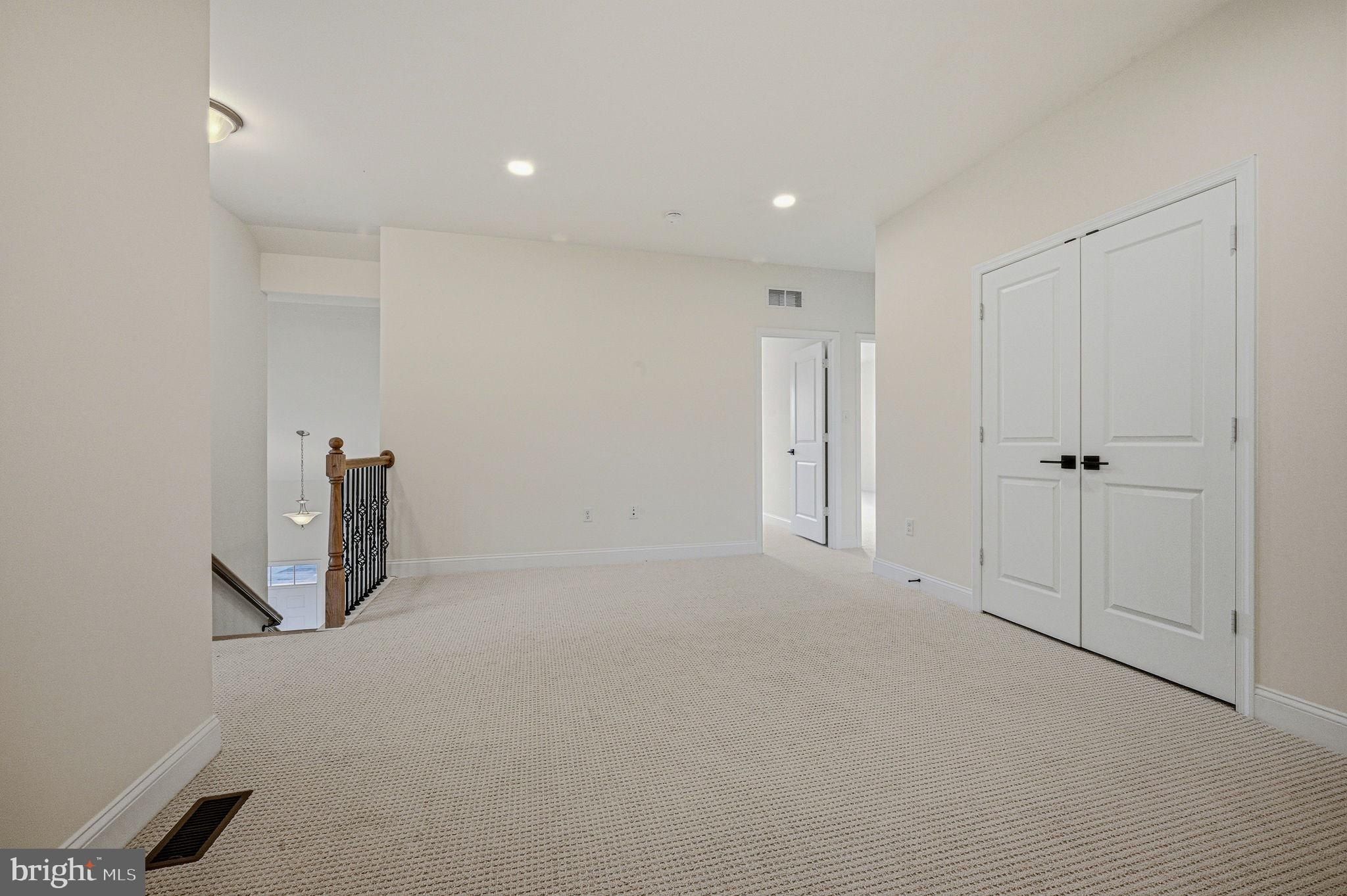 271 Grove View Dr. Hockessin, DE 19707