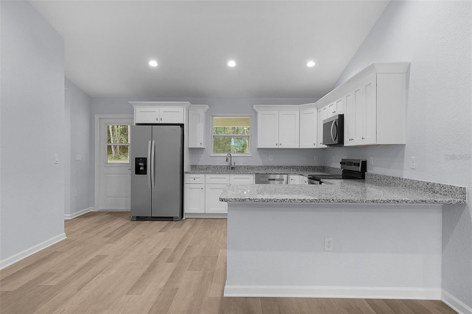 77 Fisher Run Terrace. Ocklawaha, FL 32179
