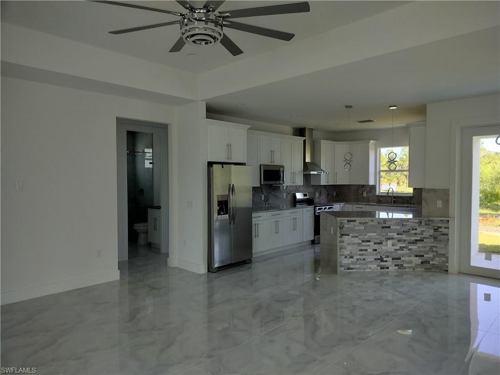 4369 54Th Ave Ne. Naples, FL 34120