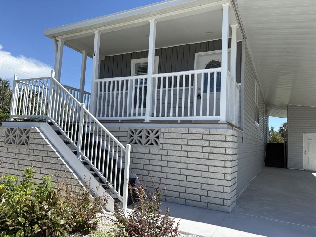 3 Flamboyant Street. Nokomis, FL 34275
