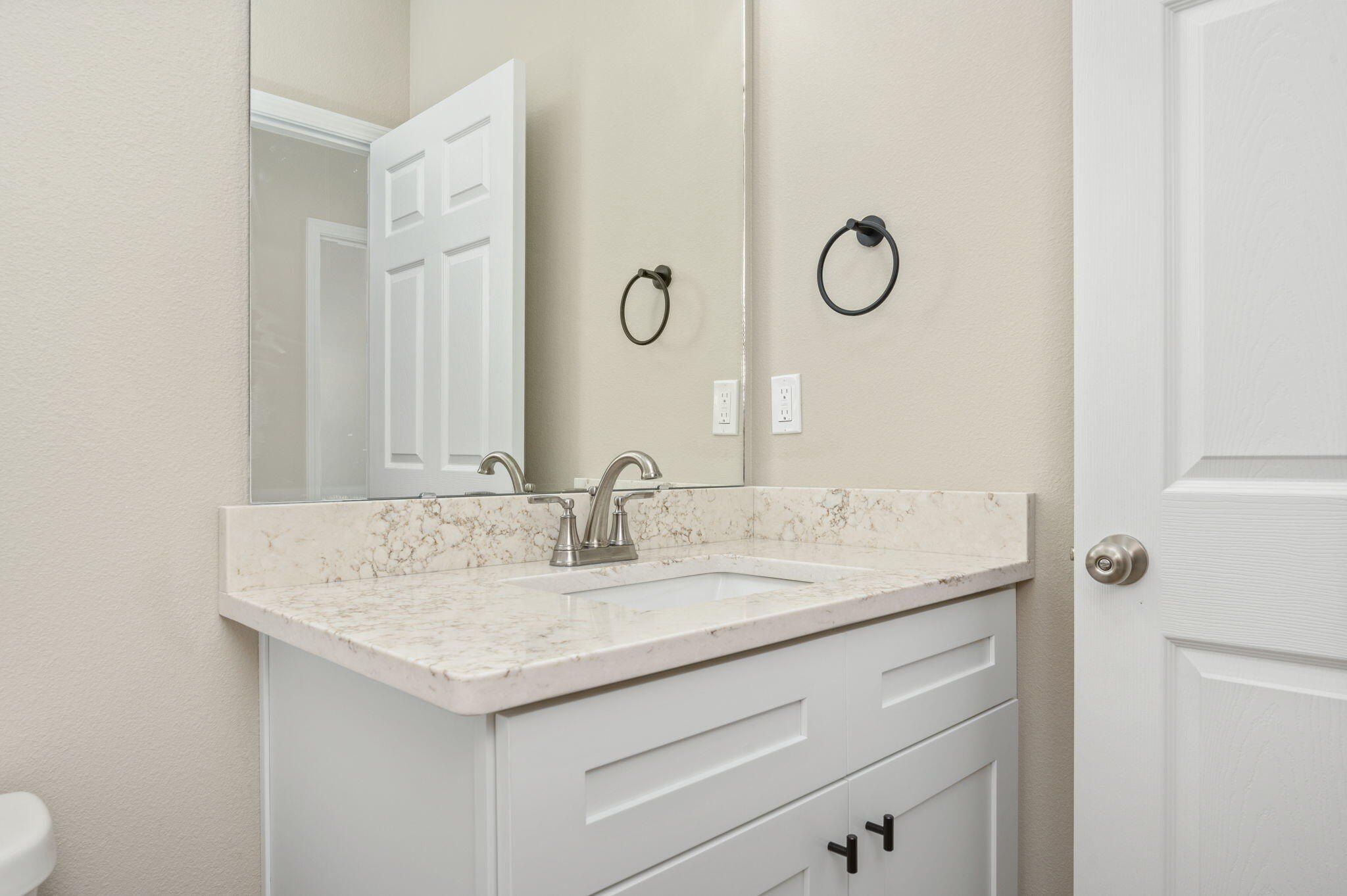 607 Amos Street. Crestview, FL 32539
