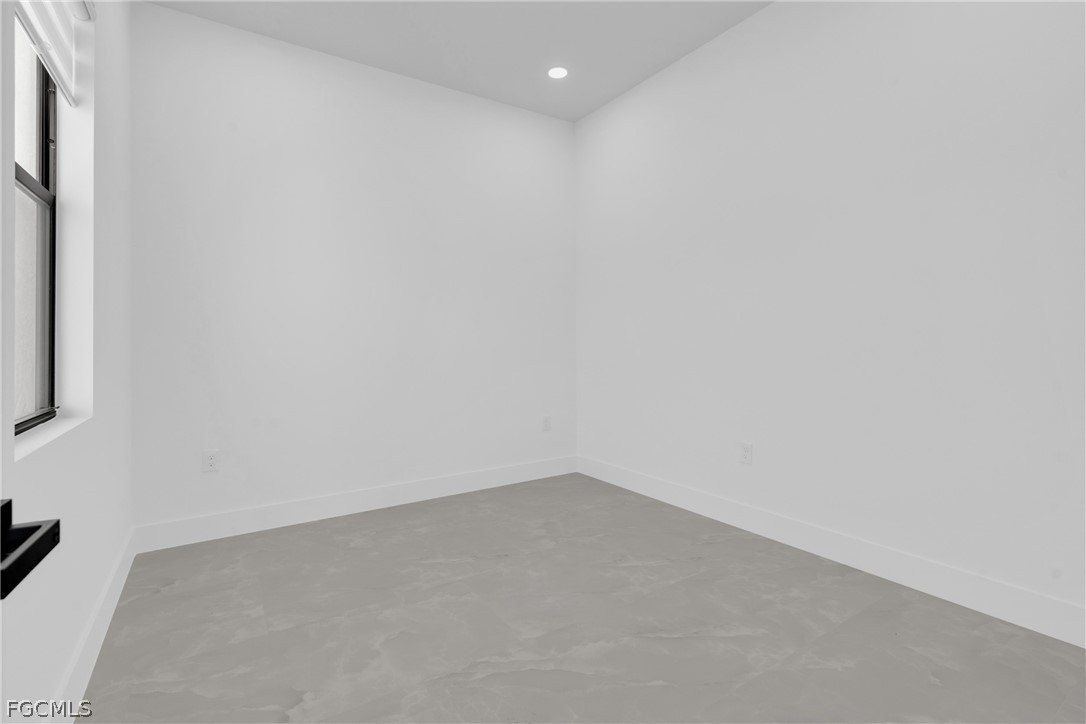 3917 33Rd Street Sw. Lehigh Acres, FL 33976