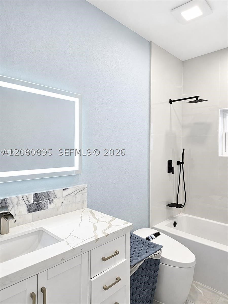 907 21St St. West Palm Beach, FL 33407