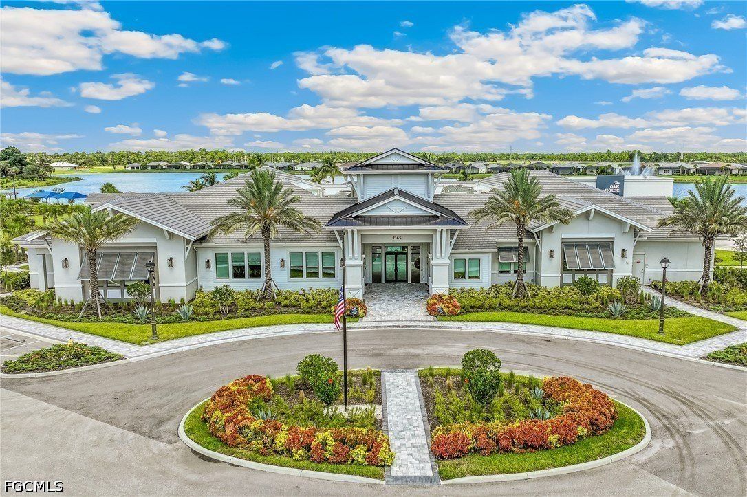 6956 Chapel Creek Lane. North Fort Myers, FL 33917