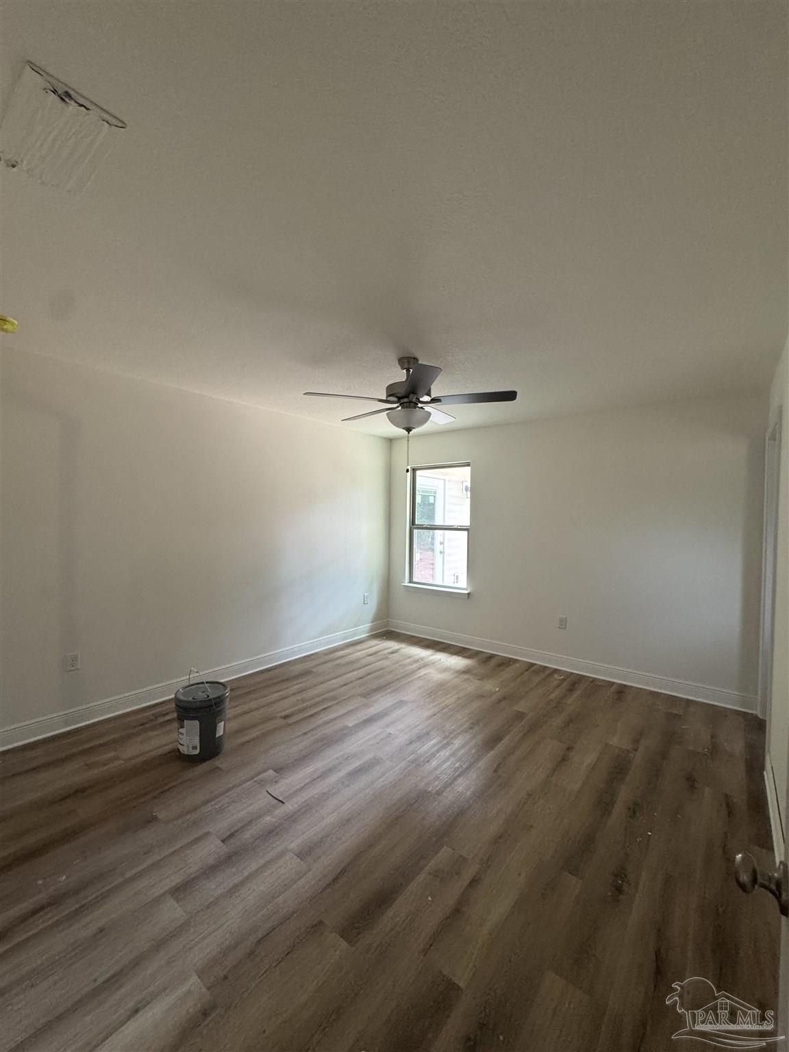 1971 N Roberts Cir. Pensacola, FL 32534
