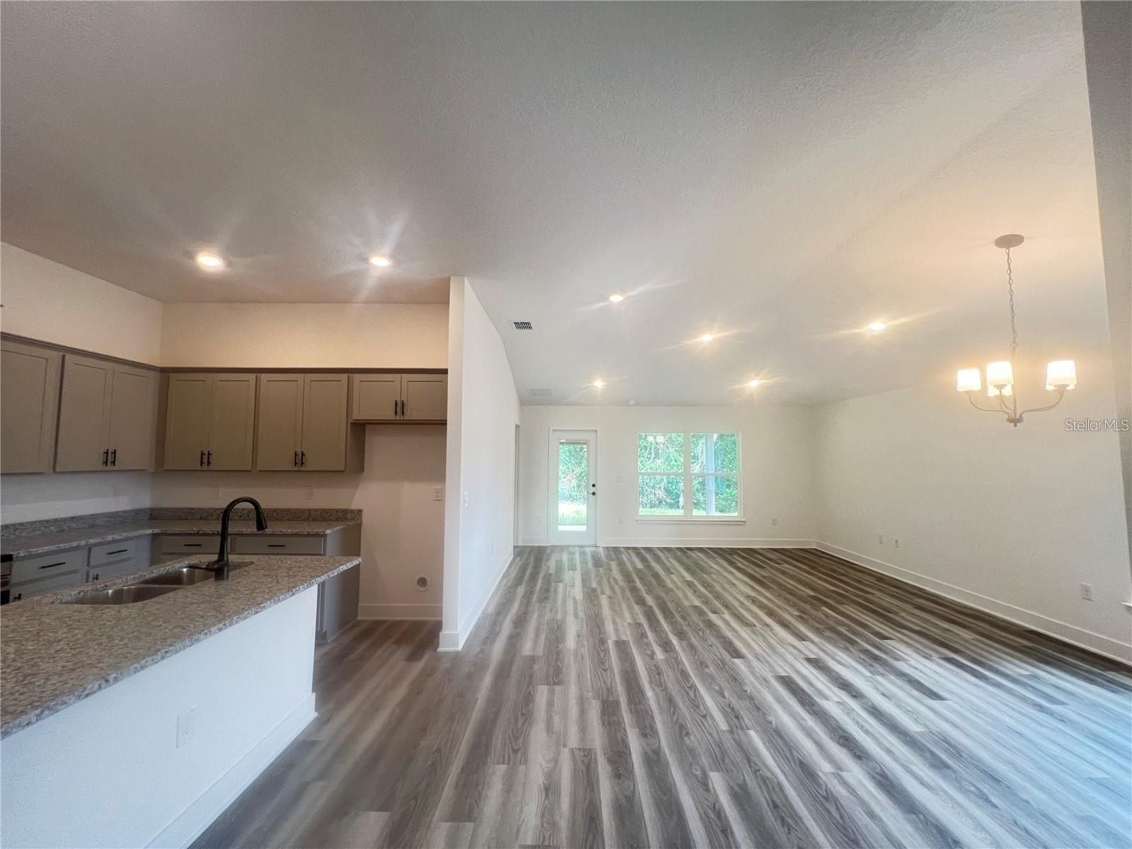 3520 Grumman Lane. Lakeland, FL 33810