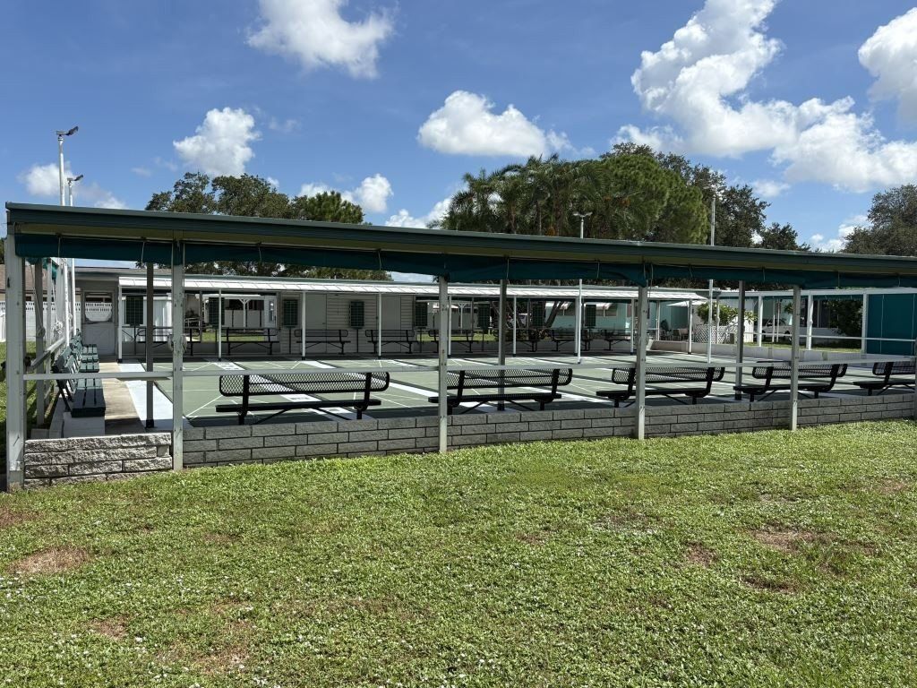 601 Starkey Rd. Largo, FL 33771