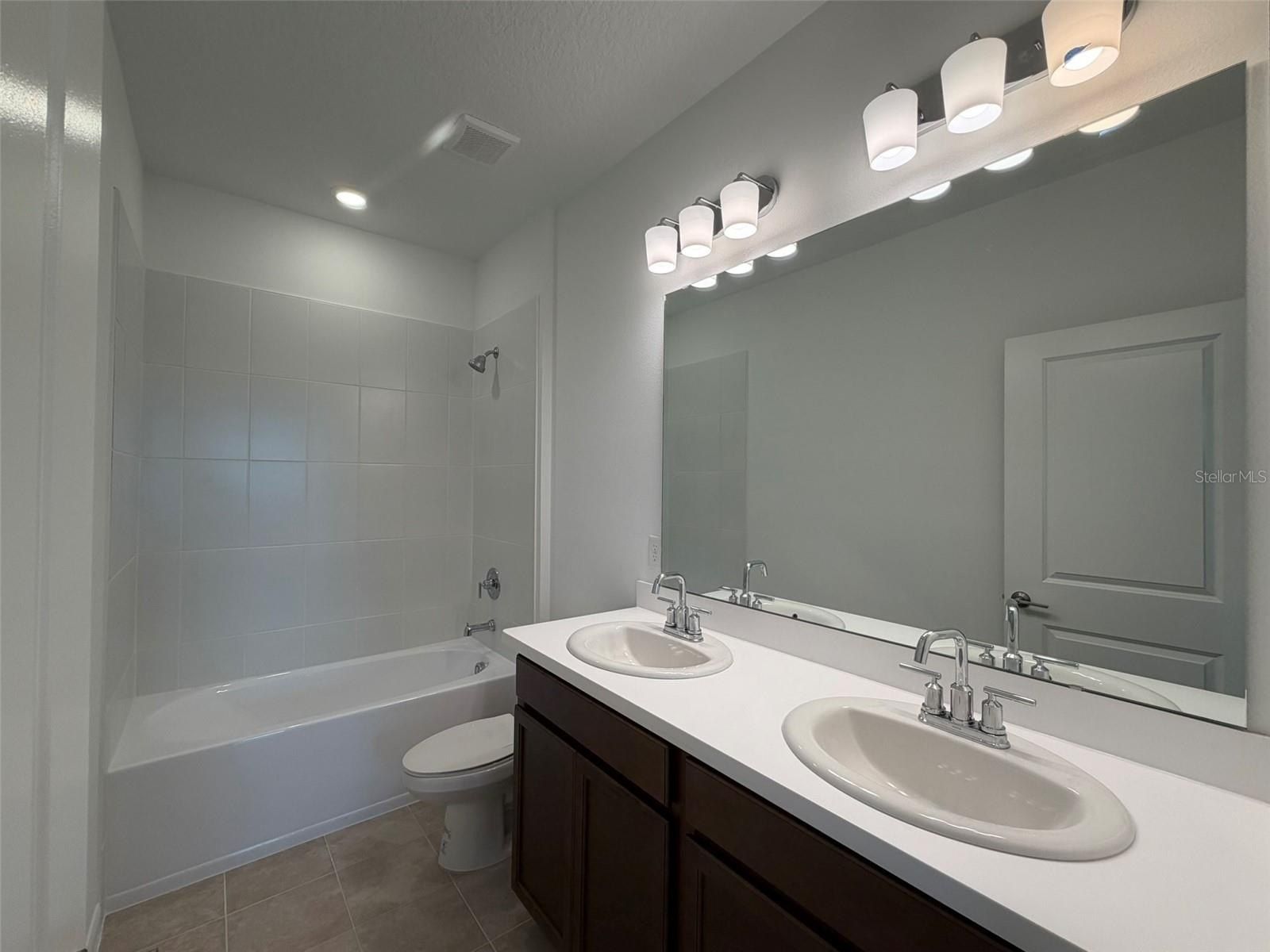 19350 Lochside Lane. Mount Dora, FL 32757