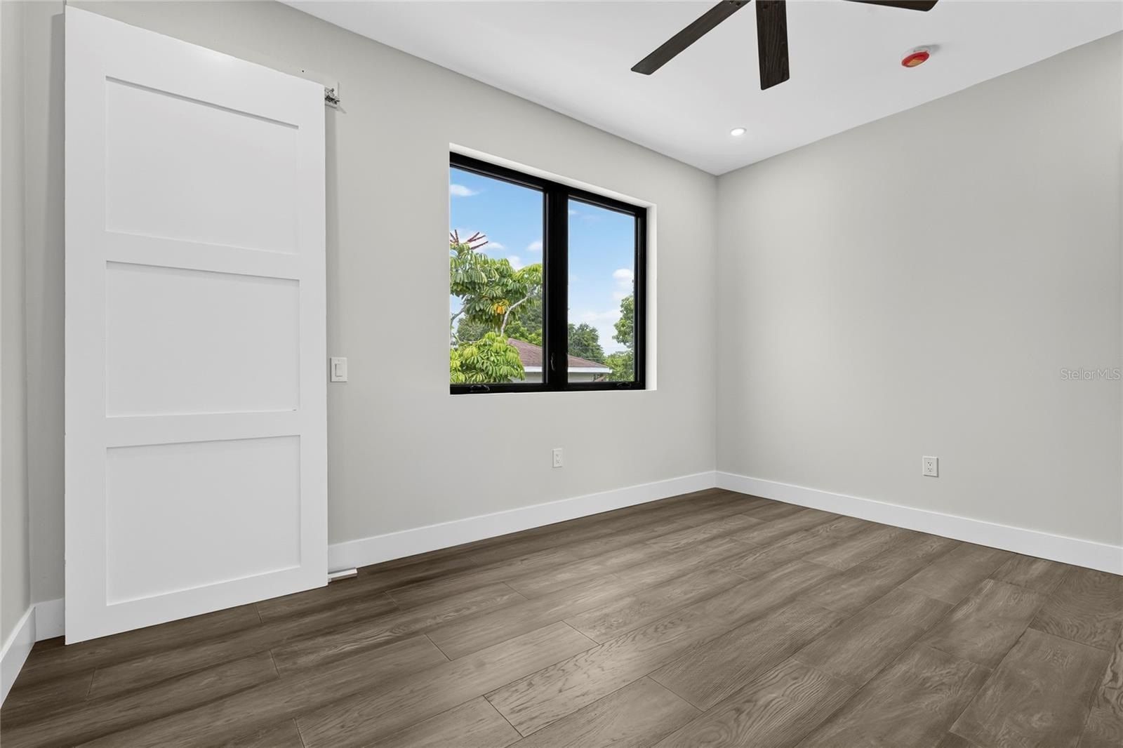 2604 Sydelle Street. Sarasota, FL 34237