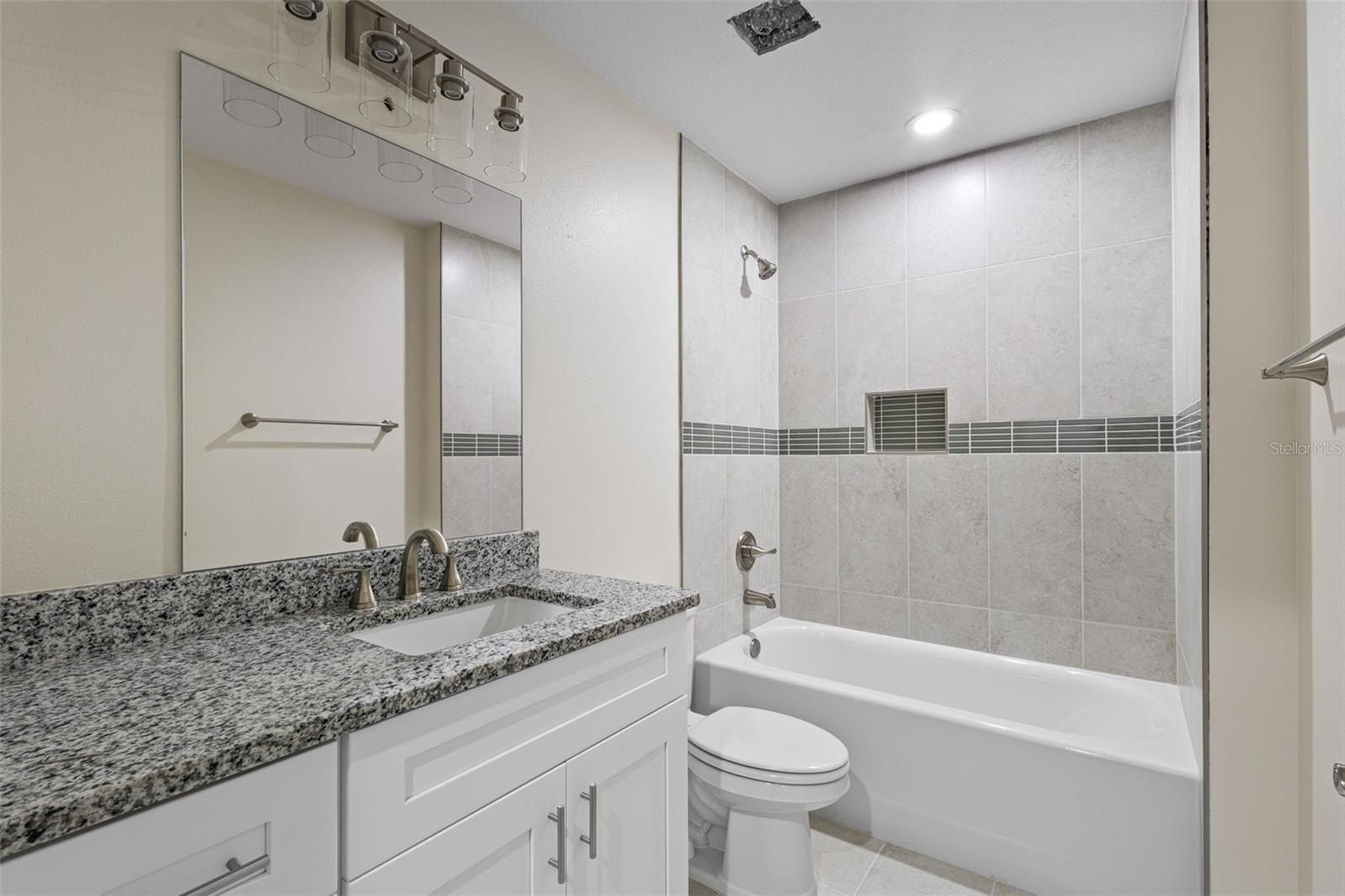 105  107 Nw 8Th Street. Chiefland, FL 32626
