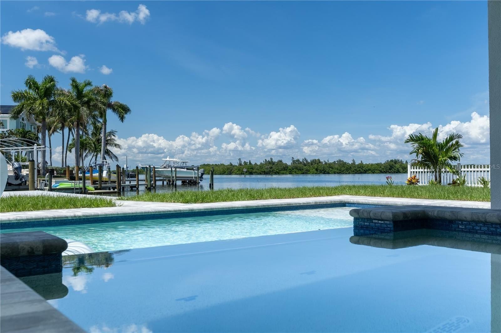 2121 Bayou Grande Boulevard Ne. St Petersburg, FL 33703