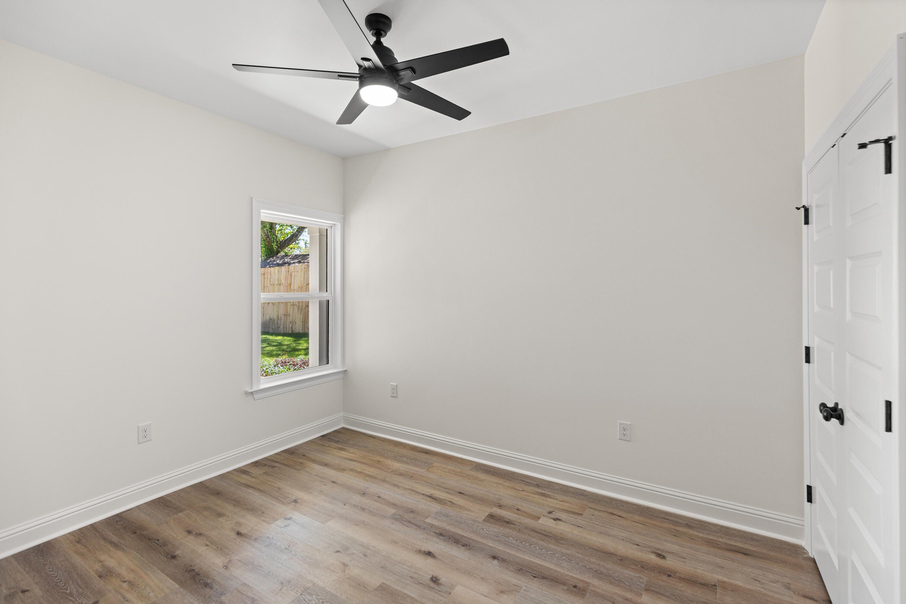 305 Howard Street. Niceville, FL 32578