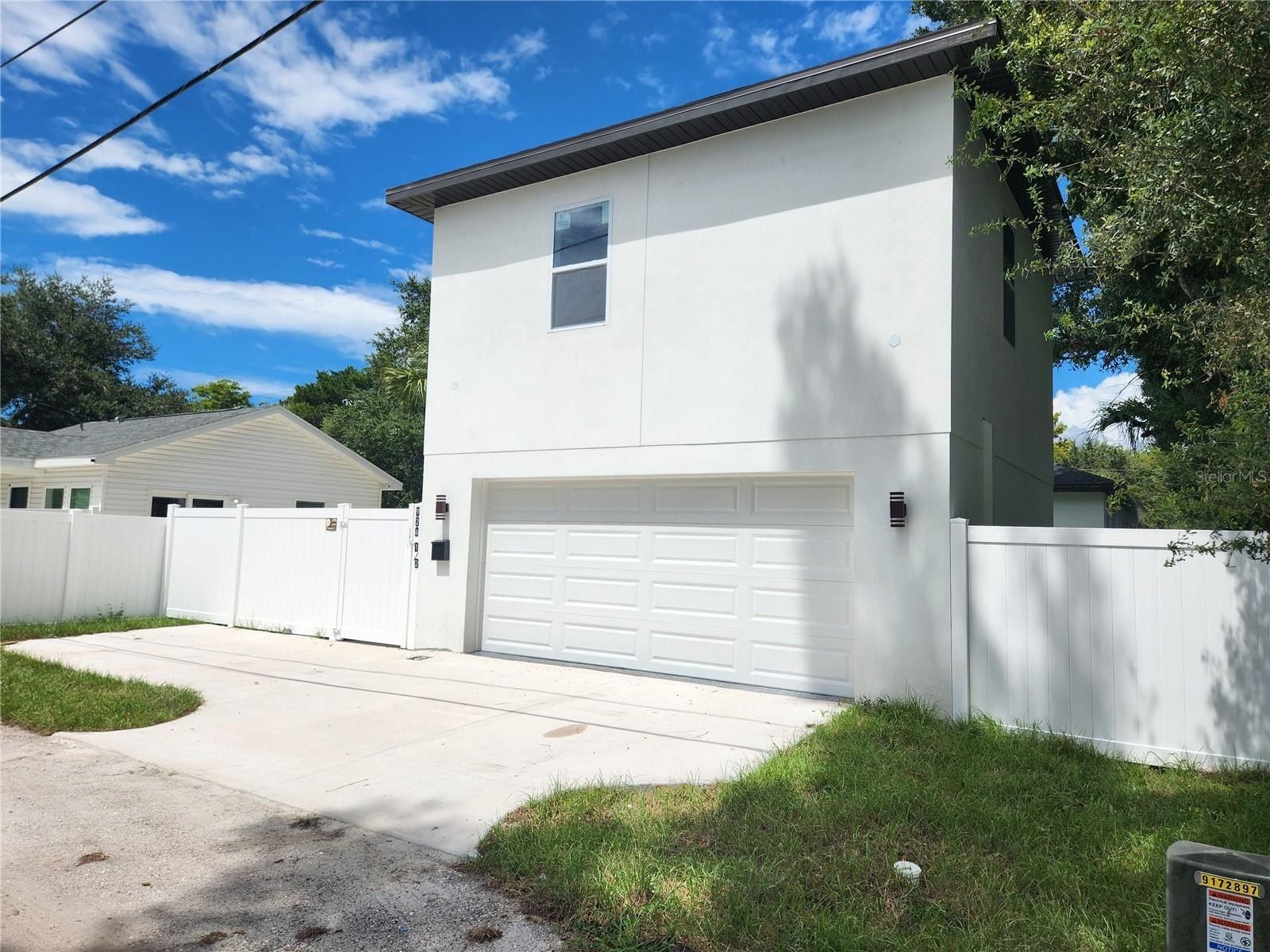 926 11Th Avenue S. St Petersburg, FL 33705