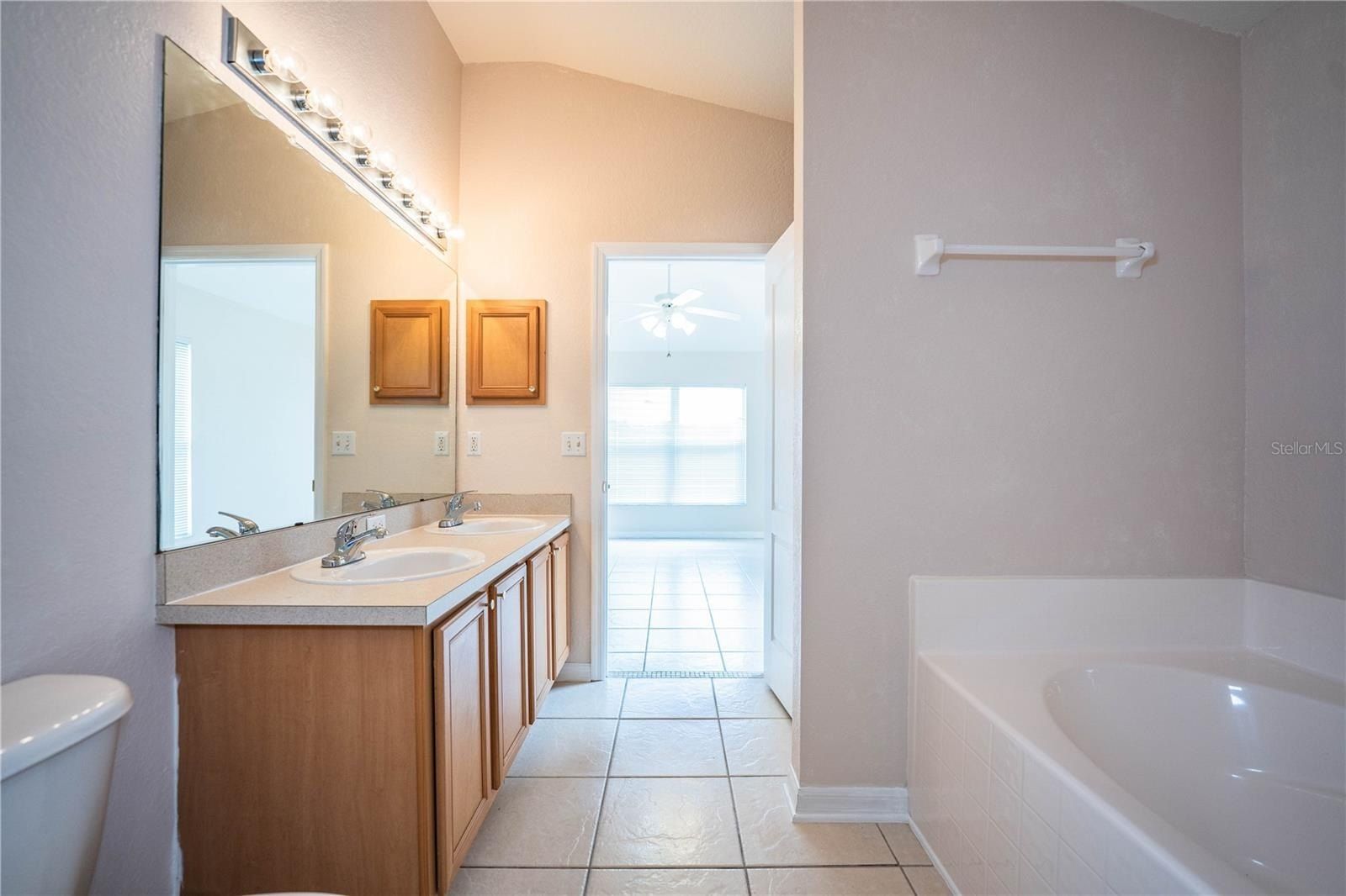 6852 Shadowcast Lane. Lakeland, FL 33813