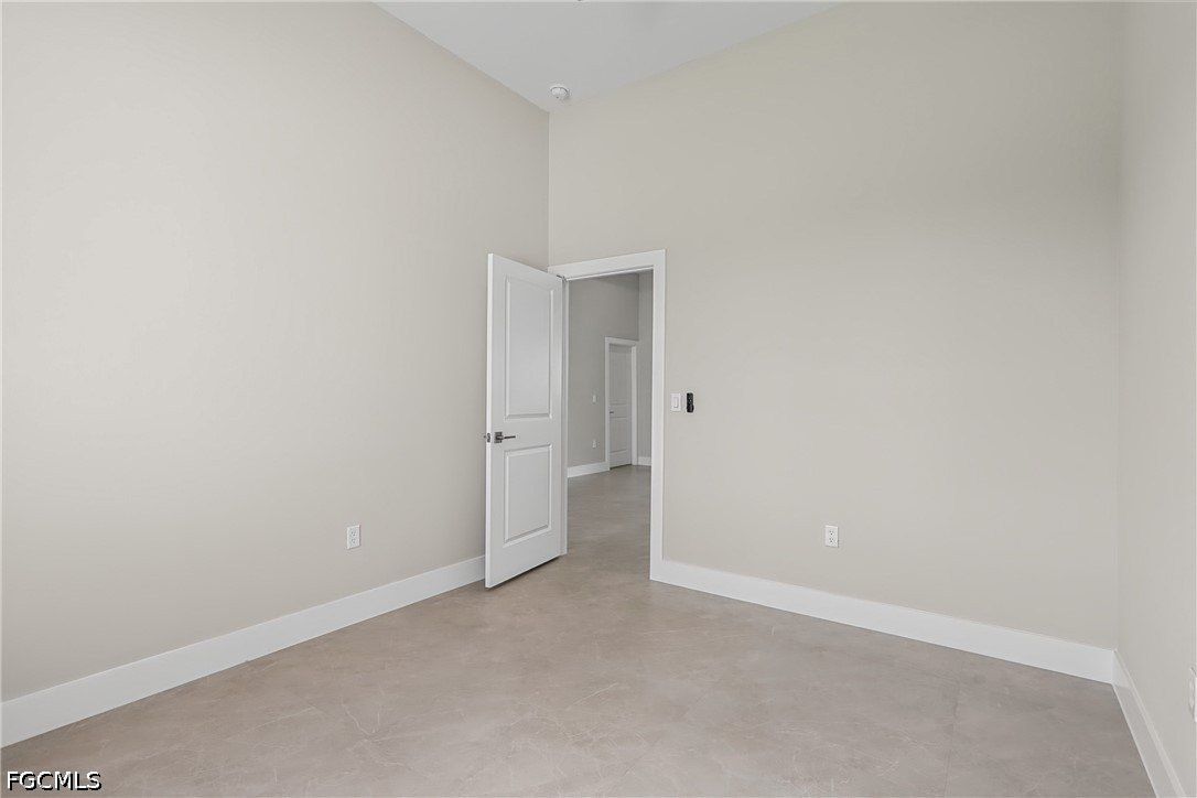 4002 20Th Street Sw. Lehigh Acres, FL 33976