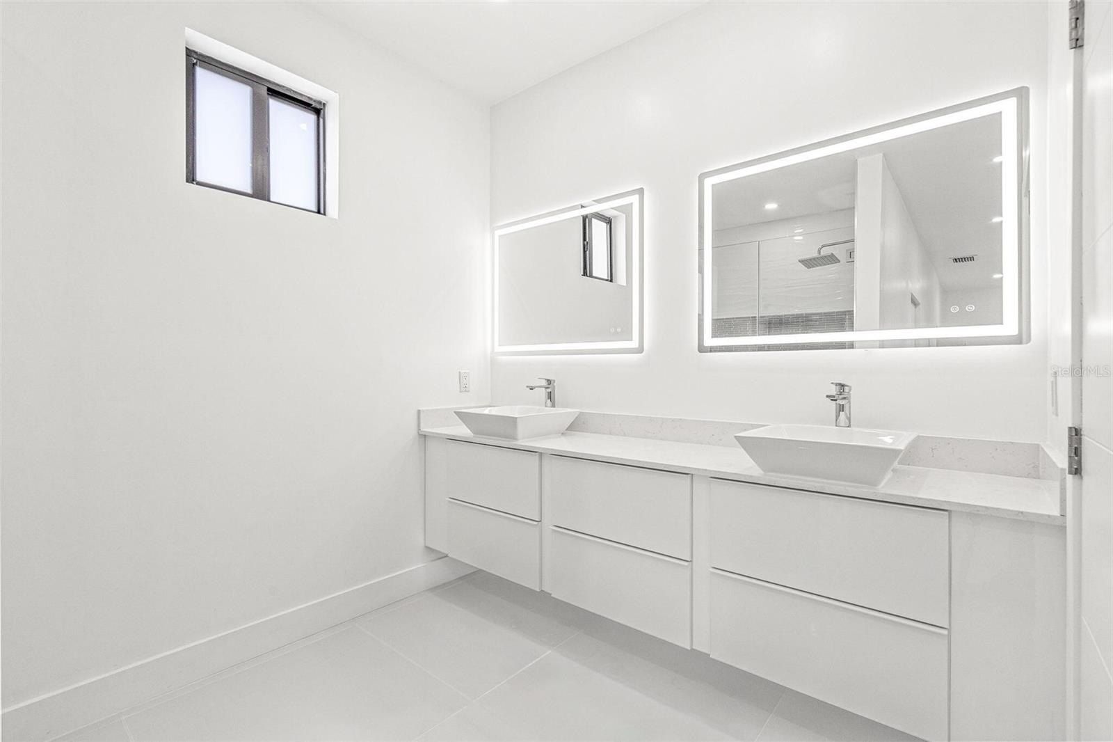 3453 Nw 4Th Street. Miami, FL 33125