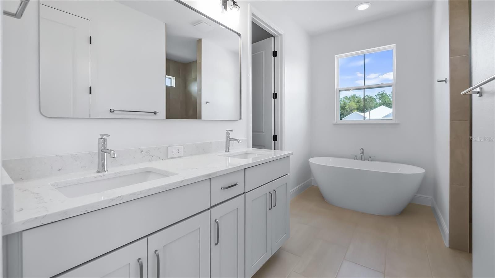 10720 Philips Landing Court. Webster, FL 33597
