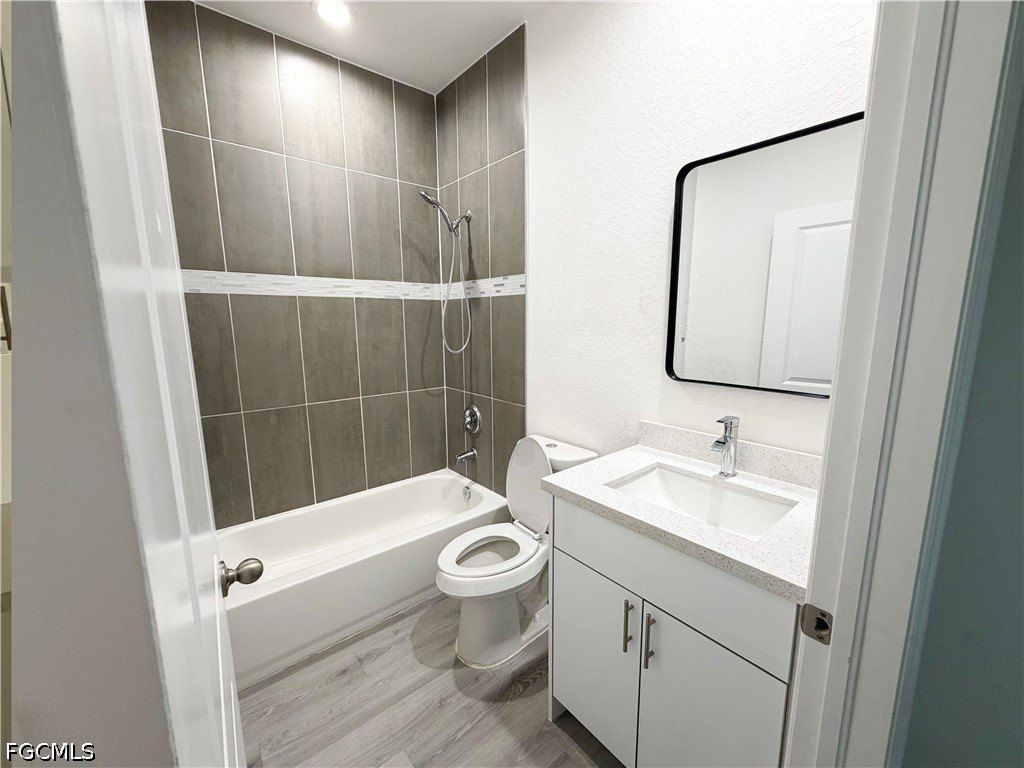 8014 Spice Court. Labelle, FL 33935