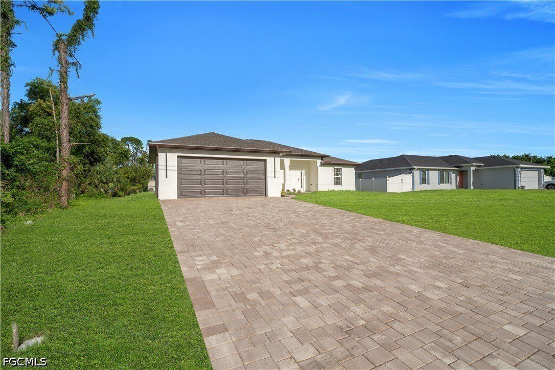 3449 Ne 8Th Place. Cape Coral, FL 33909