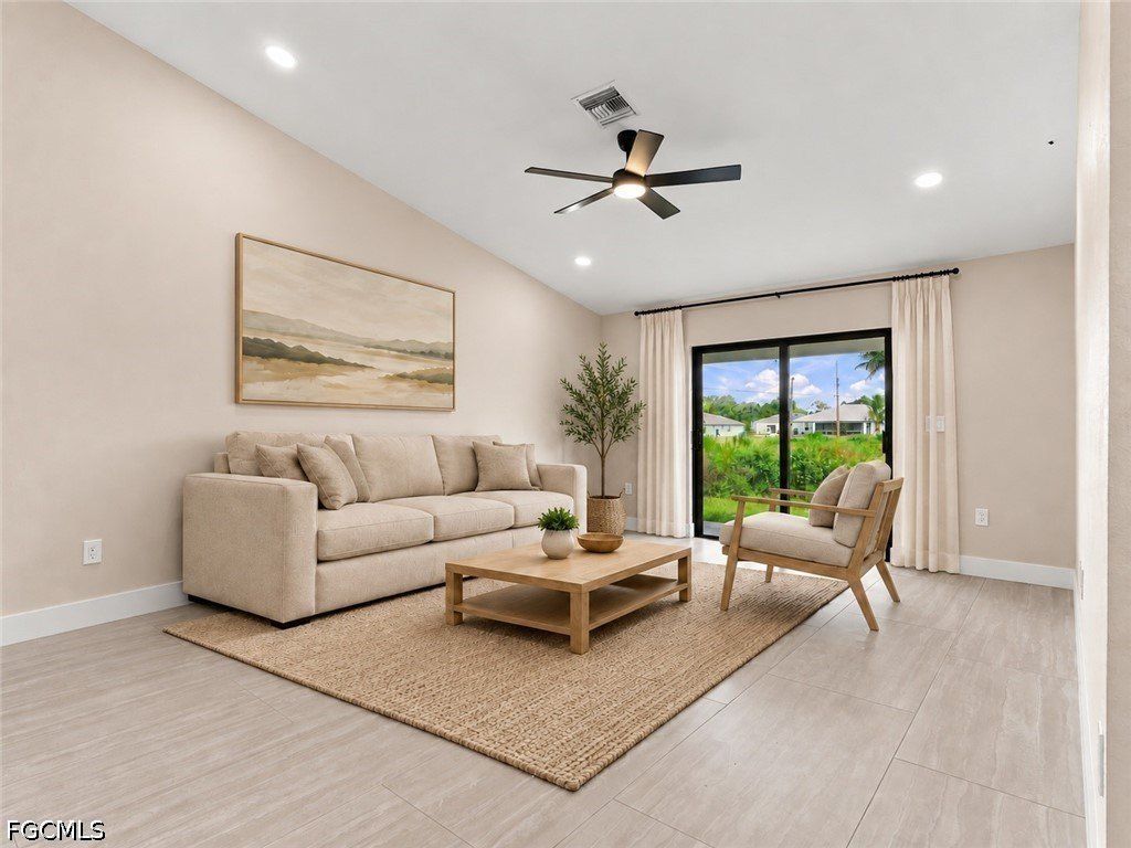 24202422 Richard Avenue S. Lehigh Acres, FL 33973