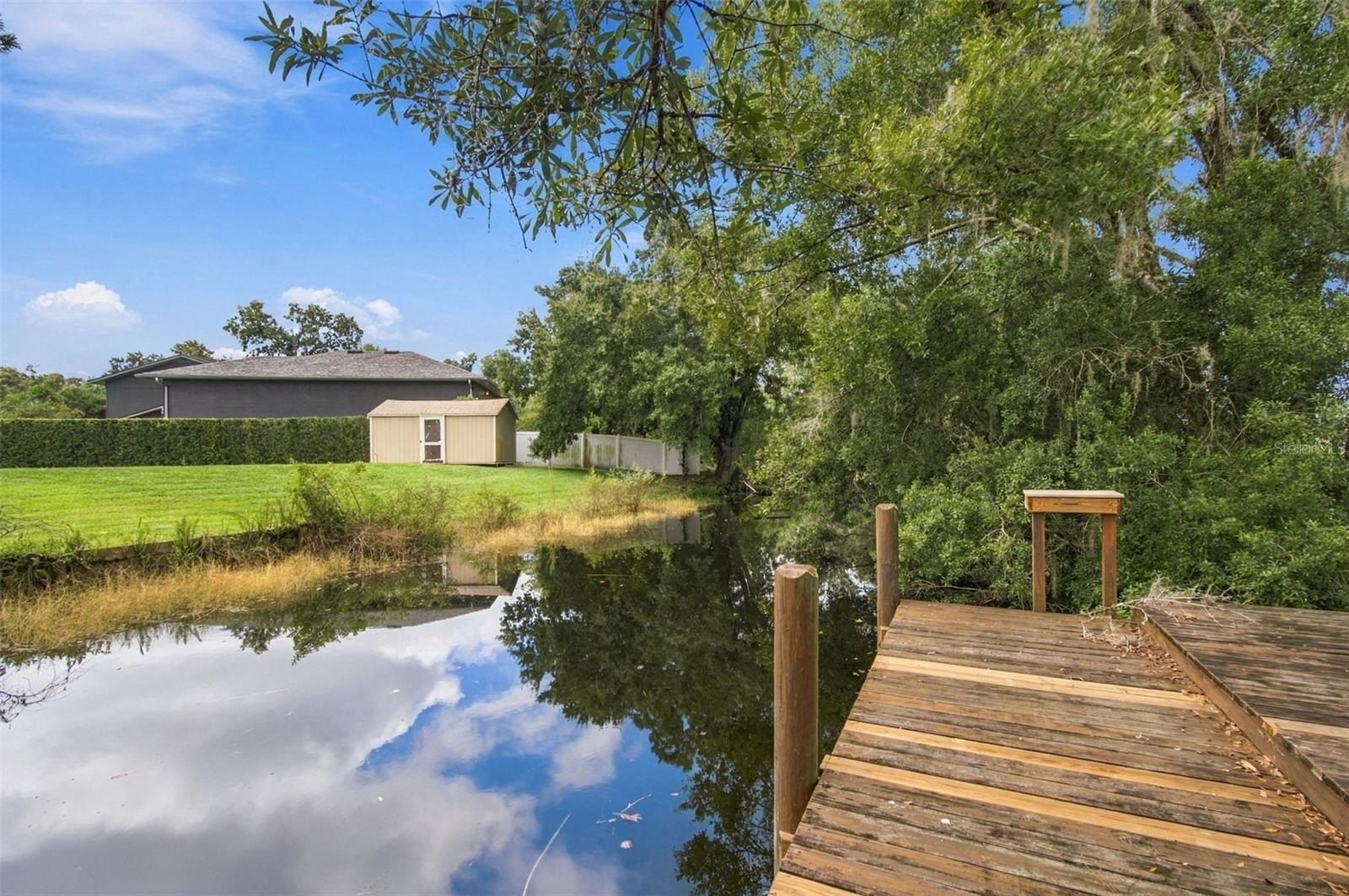 22420 Shoreside Drive. Land O' Lakes, FL 34639