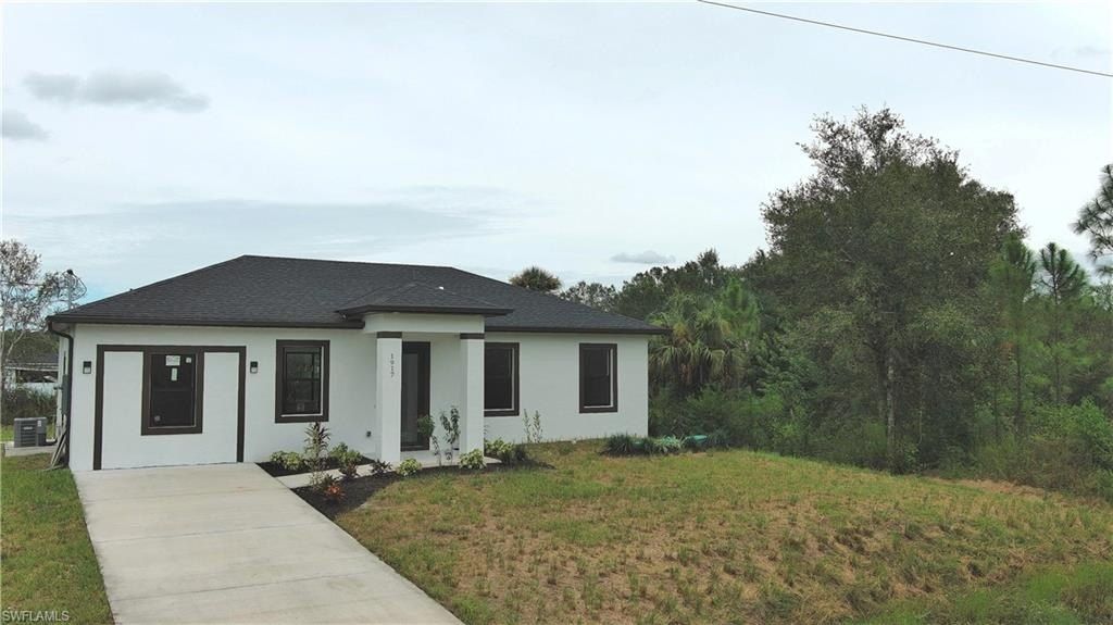 1917 Roderick Ln. Lehigh Acres, FL 33972