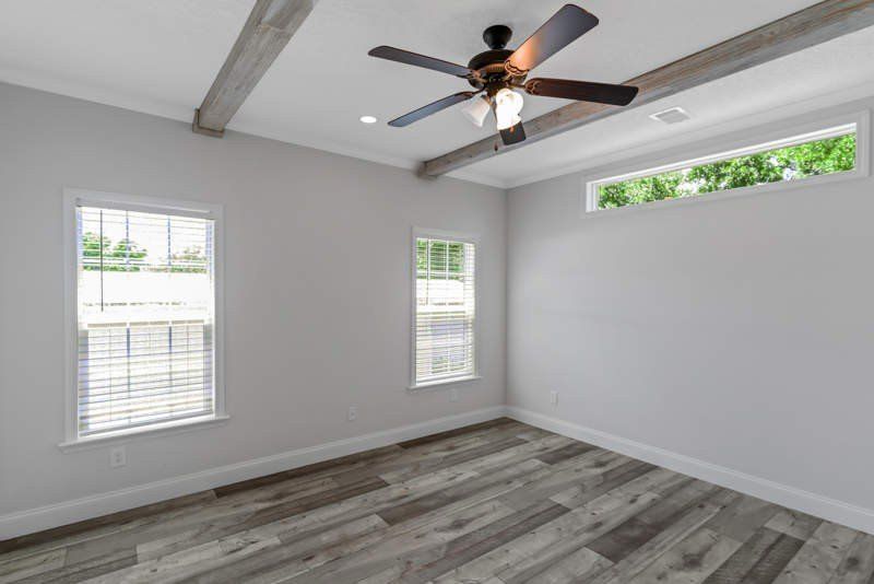 1258 Hickory Lane. Deland, FL 32724