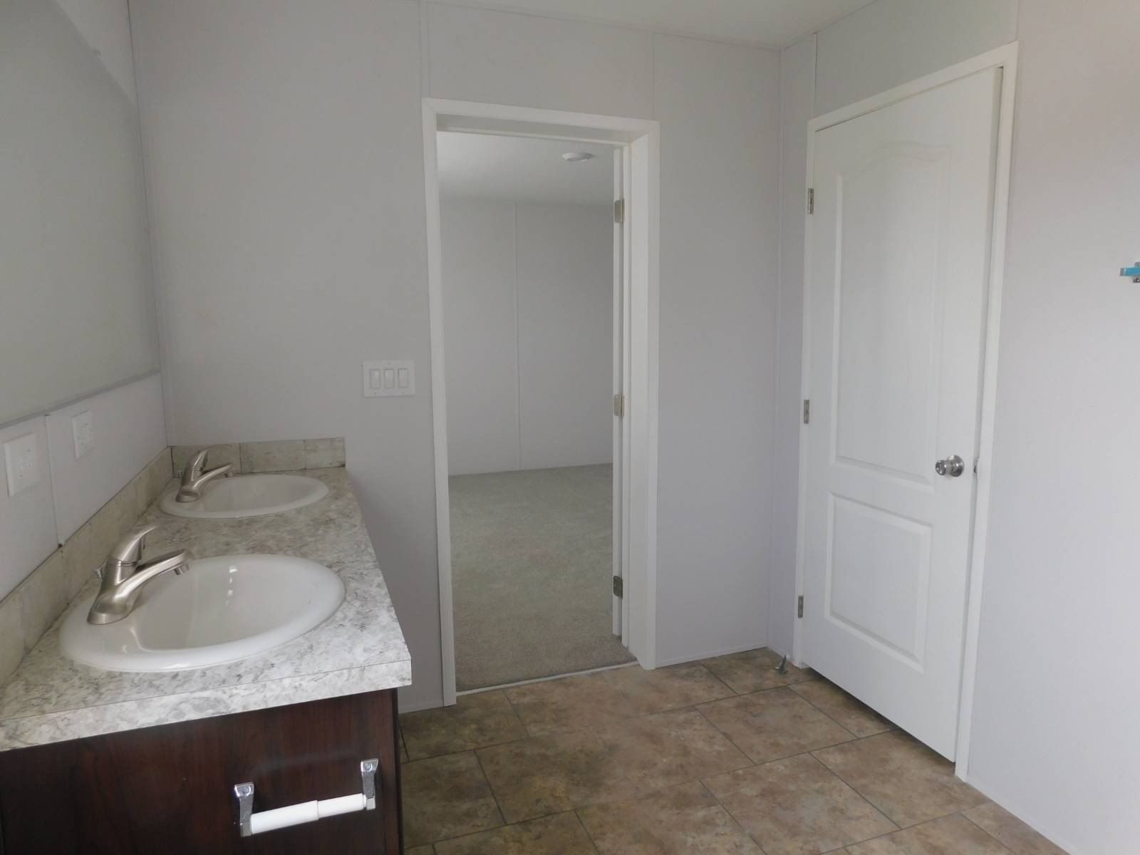 38034 Woodgate Lane. Zephyrhills, FL 33542
