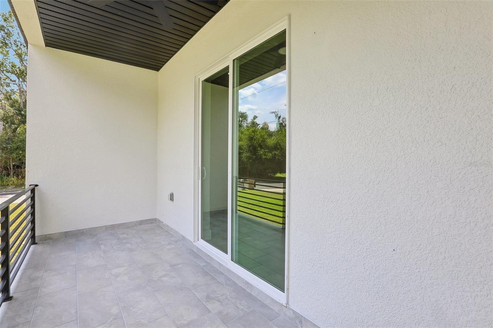 806 Lamont Place. Temple Terrace, FL 33617