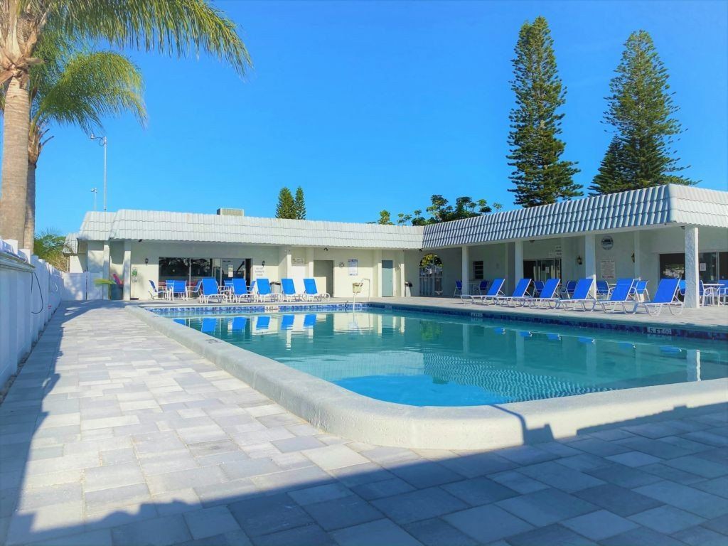 423 E Erie Drive. Fort Pierce, FL 34946