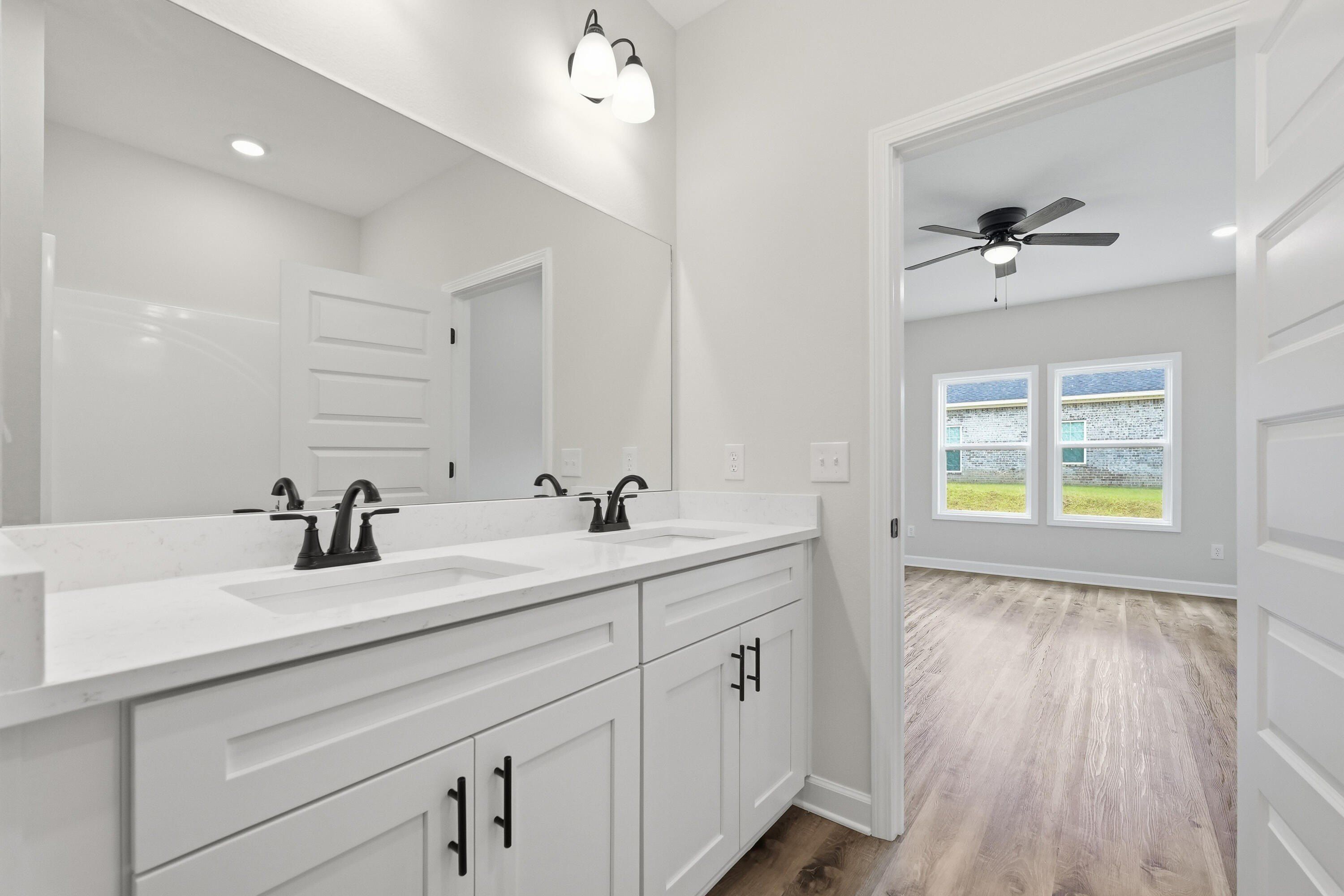 5606 Monument Court. Gulf Breeze, FL 32563