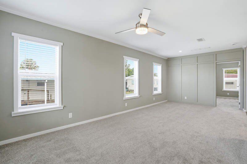 20 Peach Ave. Bradenton, FL 34207