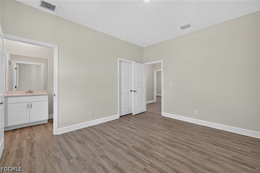 24 Nw 30Th Terrace. Cape Coral, FL 33993