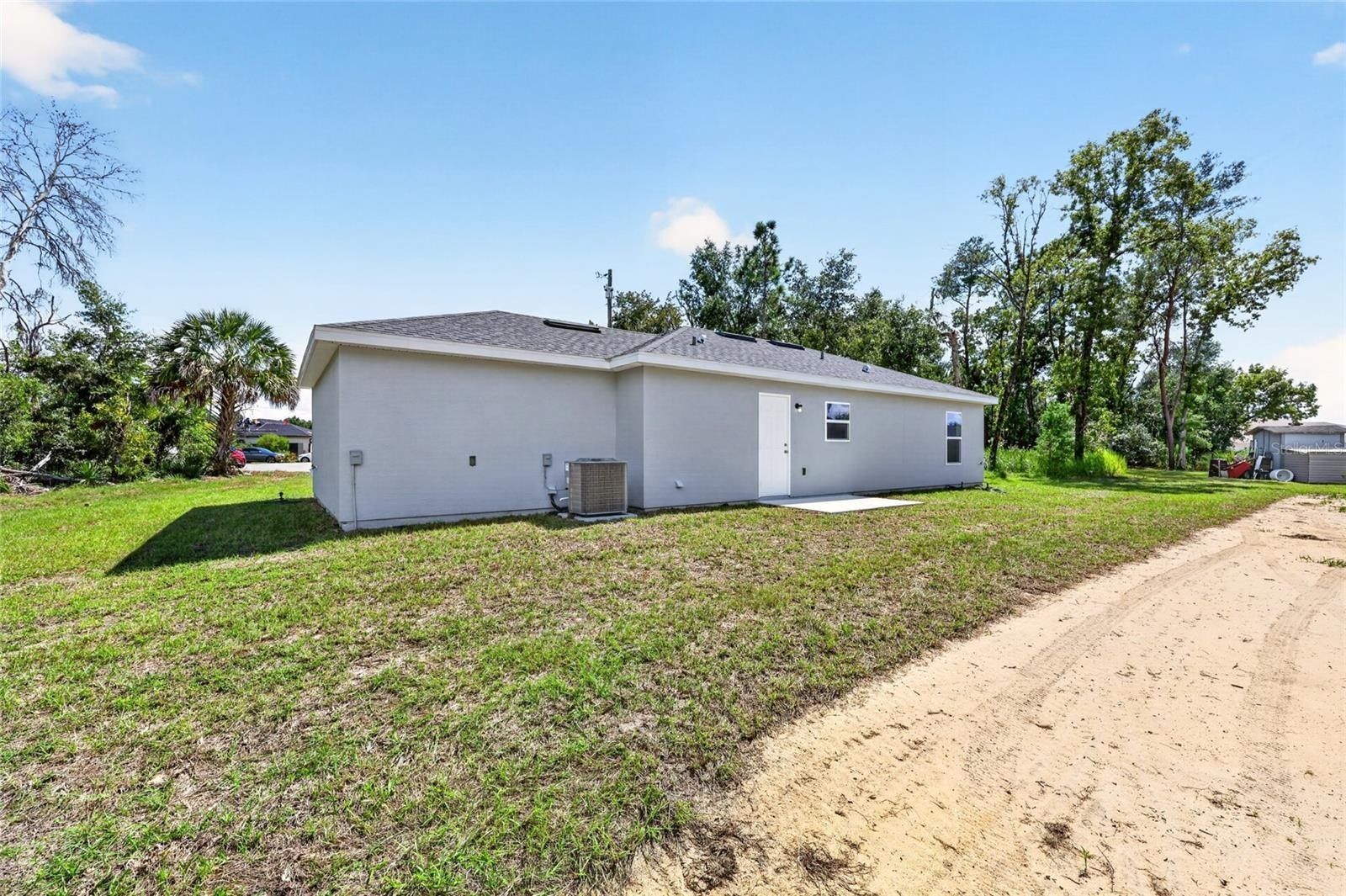 251 Oak Circle. Ocala, FL 34472