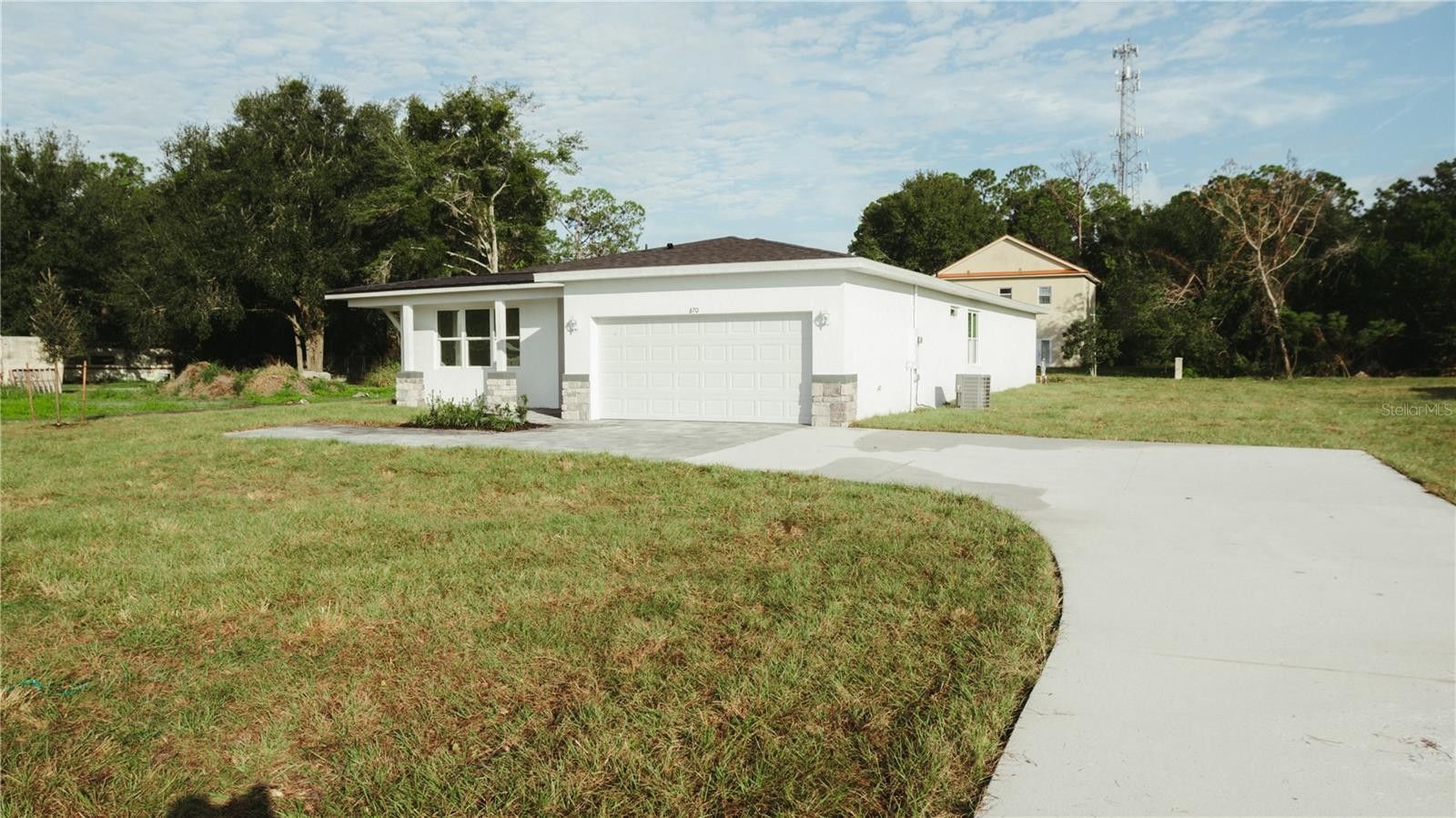 524 Tropicana Drive. Indian Lake Estates, FL 33855