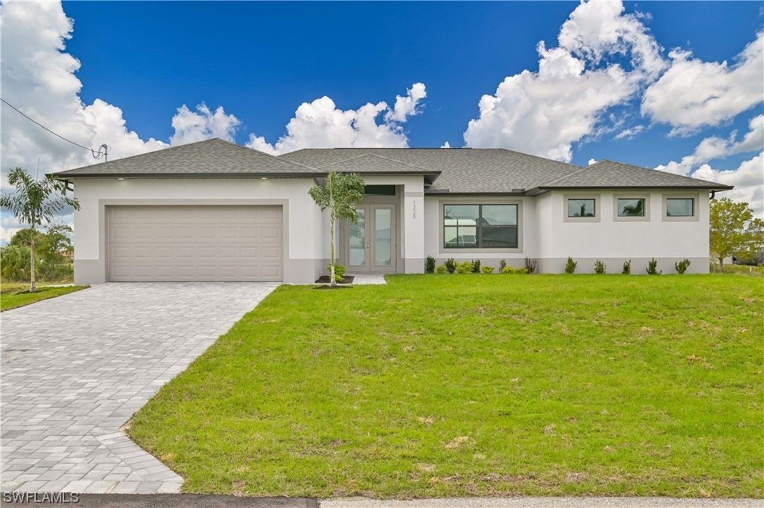 1328 Nw 13Th Place. Cape Coral, FL 33993