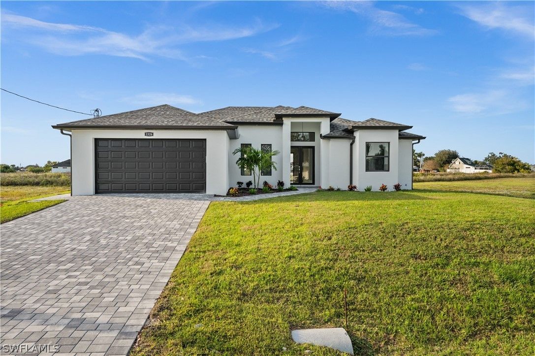 1220 Nw 30Th Place. Cape Coral, FL 33993