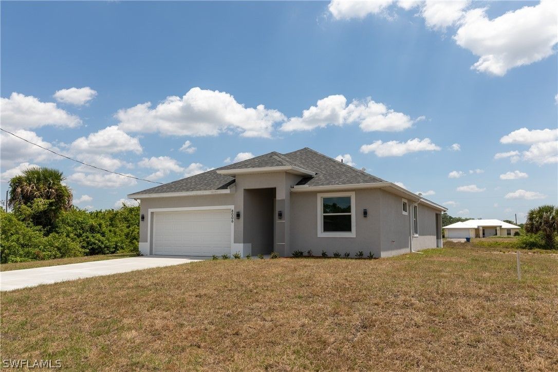 8006 Buttercup Circle. Labelle, FL 33935