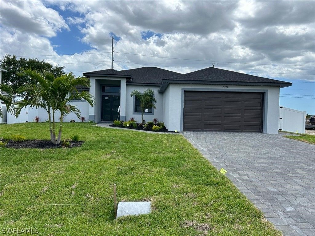 720 Nw 8Th Terrace. Cape Coral, FL 33993